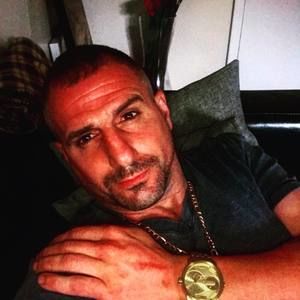 Meet your Posher, Charles